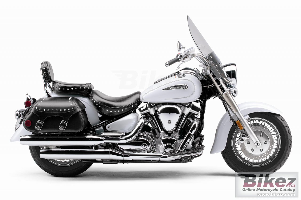 Big Yamaha road star silverado picture and wallpaper from Bikez.com